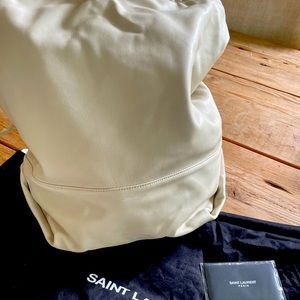 Beautiful Saint Laurent lambskin leather bag - NWT
